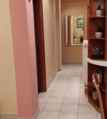 Apartment 3 Brothers - Familiar