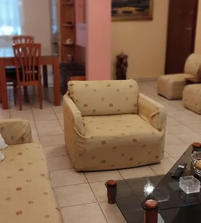 Apartment 3 Brothers - Familiar